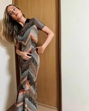 Brie Larson / brielarson nude photo #1572