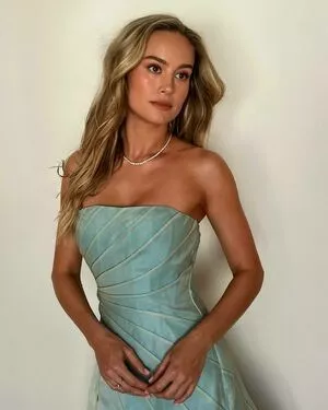Brie Larson / brielarson nude photo #1670