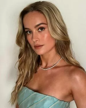 Brie Larson / brielarson nude photo #1671