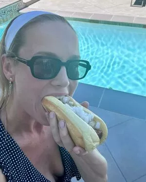 Brie Larson / brielarson nude photo #1677