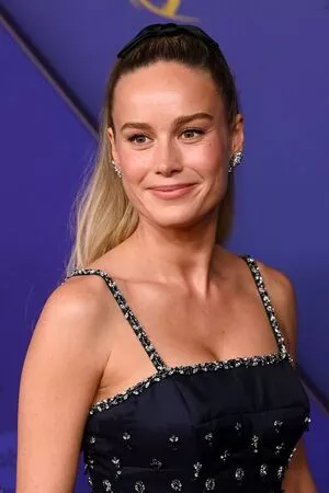 Brie Larson / brielarson nude photo #1699