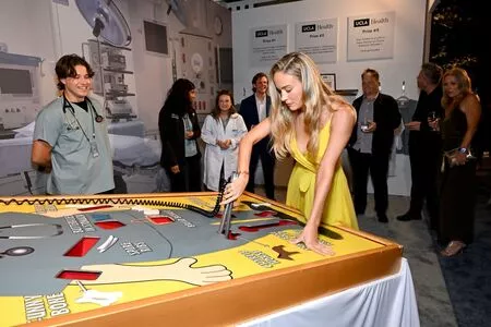 Brie Larson / brielarson nude photo #1708