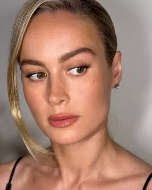 Brie Larson / brielarson nude photo #1738