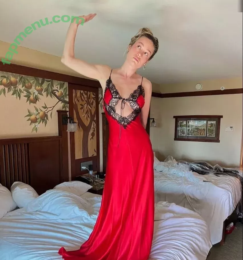 Brie Larson nude photo #1317 (brielarson)