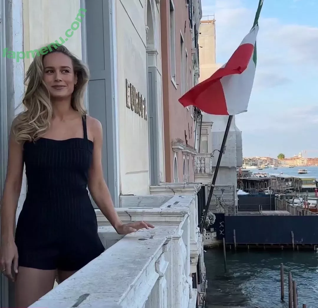 Brie Larson nude photo #1375 (brielarson)