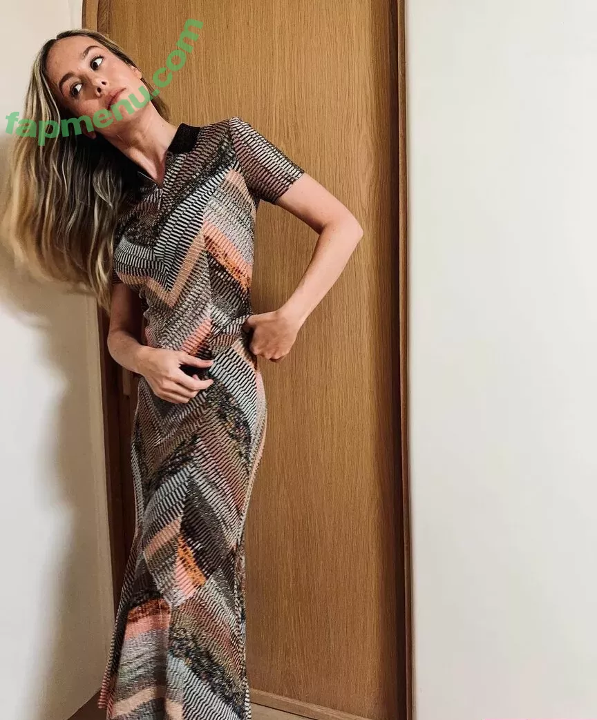 Brie Larson nude photo #1572 (brielarson)