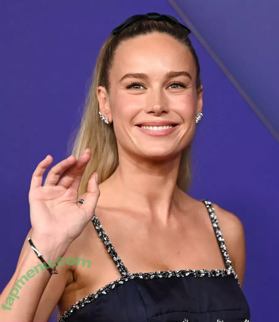 Brie Larson nude photo #1691 (brielarson)