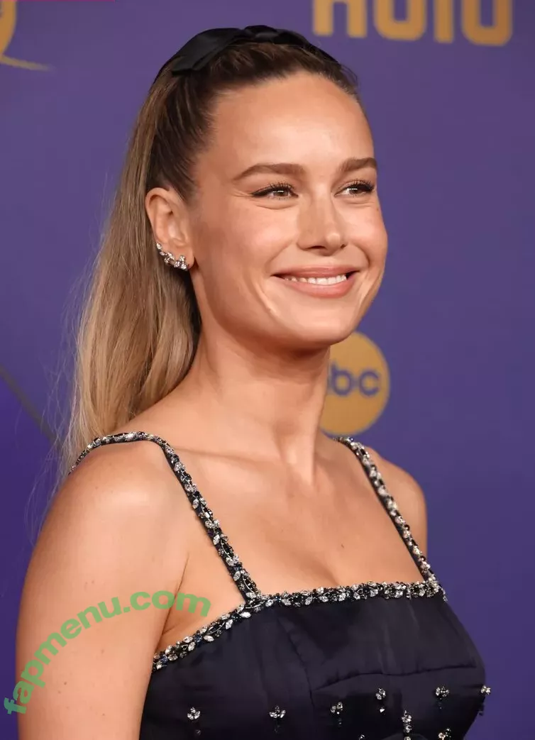 Brie Larson nude photo #1702 (brielarson)