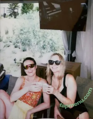 Brie Larson / brielarson nude photo #2107