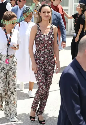 Brie Larson / brielarson nude photo #2129