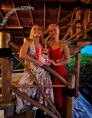 Brie Larson / brielarson nude photo #2274