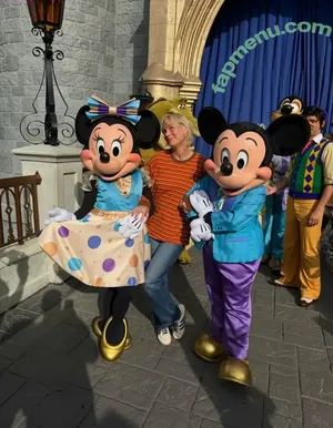 Brie Larson / brielarson nude photo #2280