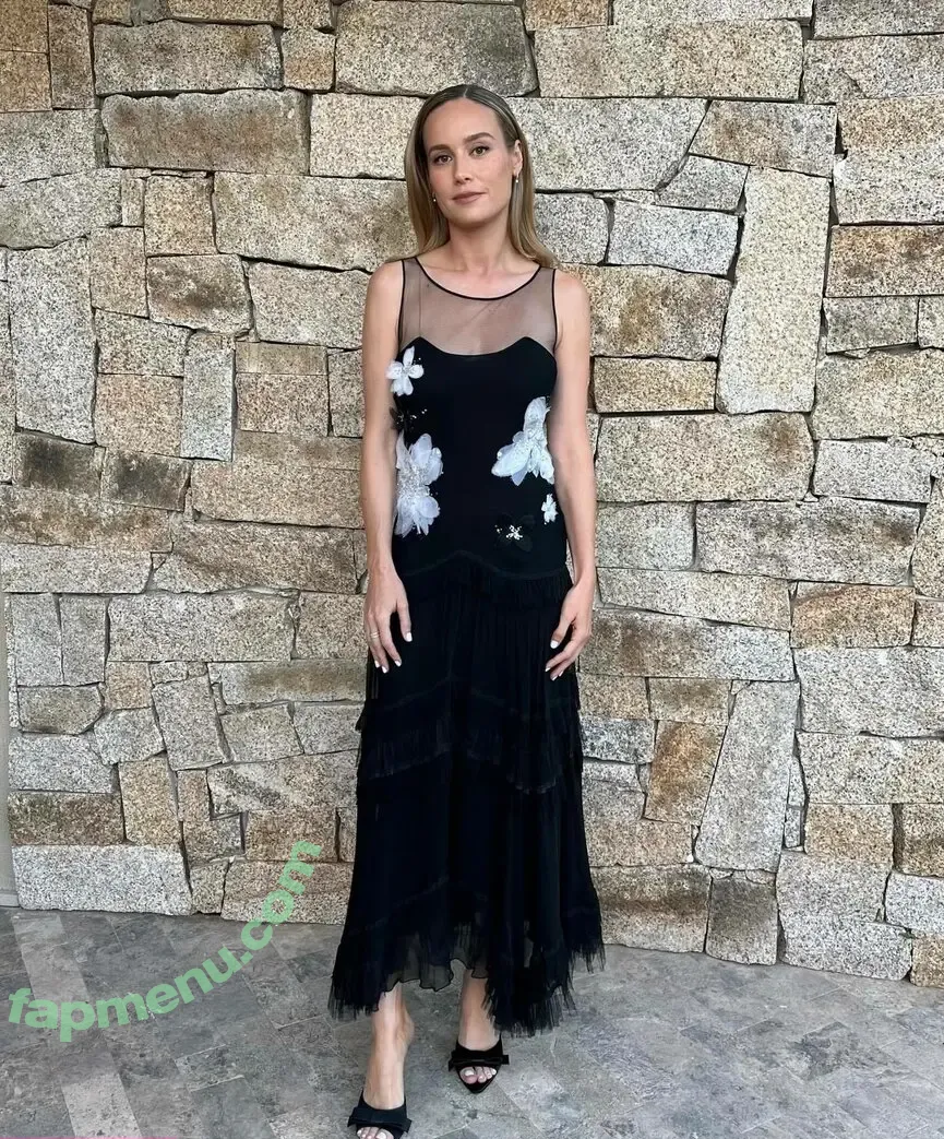 Brie Larson nude photo #2138 (brielarson)