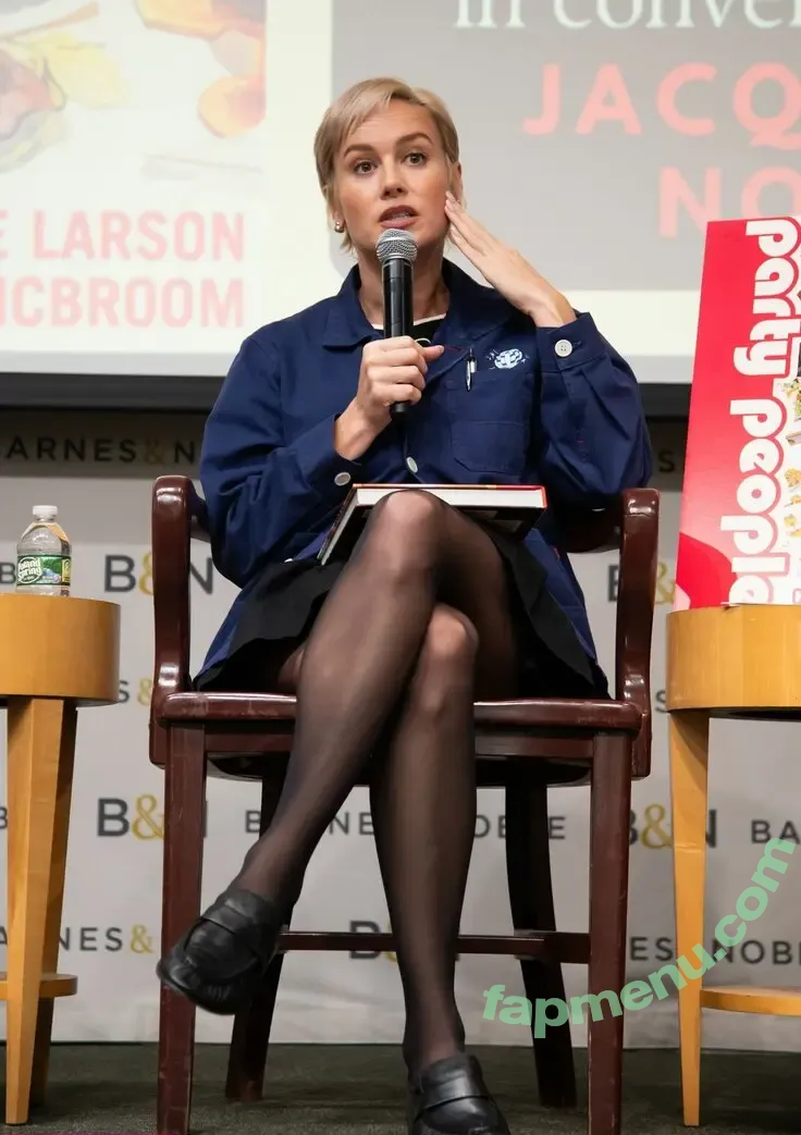 Brie Larson nude photo #2230 (brielarson)