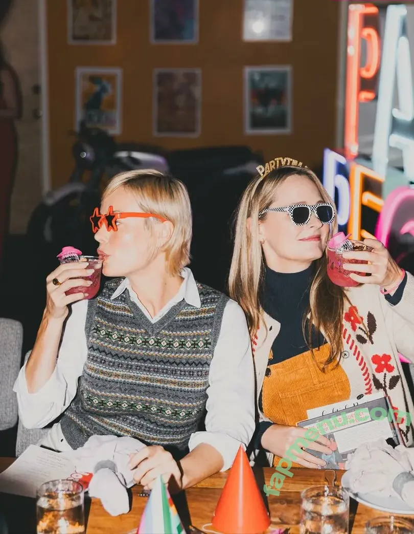 Brie Larson nude photo #2244 (brielarson)