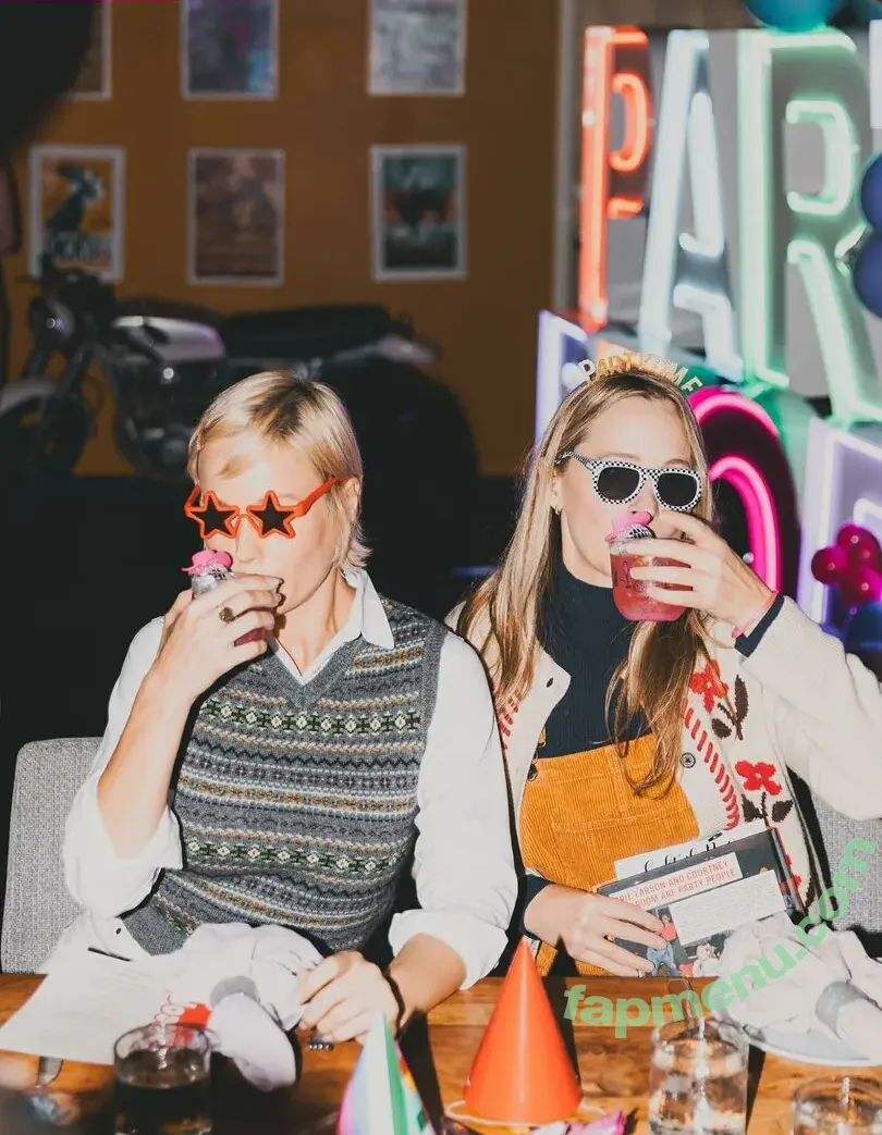 Brie Larson nude photo #2245 (brielarson)