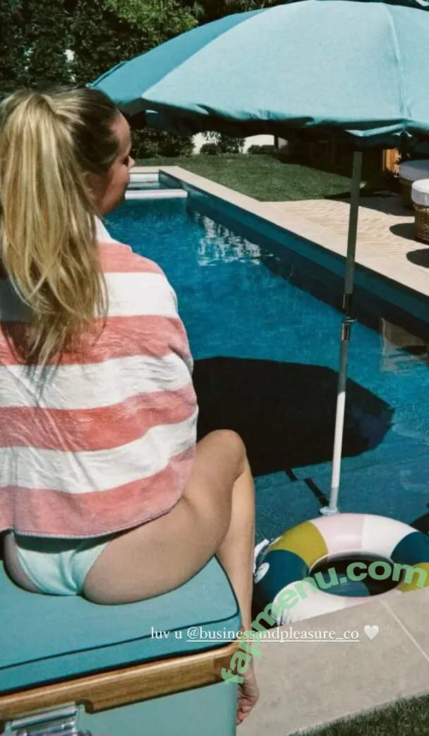 Brie Larson nude photo #2247 (brielarson)