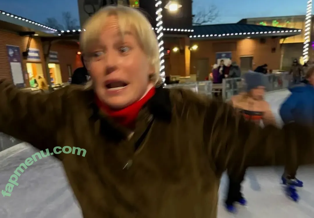 Brie Larson nude photo #2266 (brielarson)