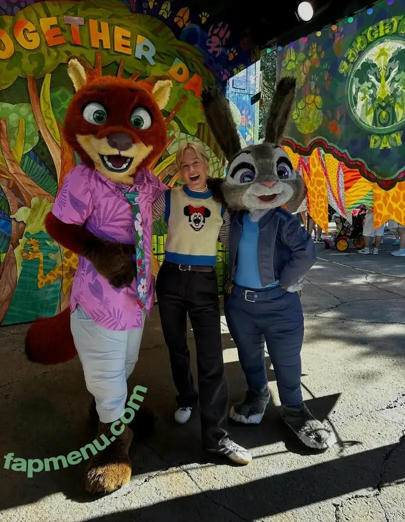 Brie Larson nude photo #2276 (brielarson)