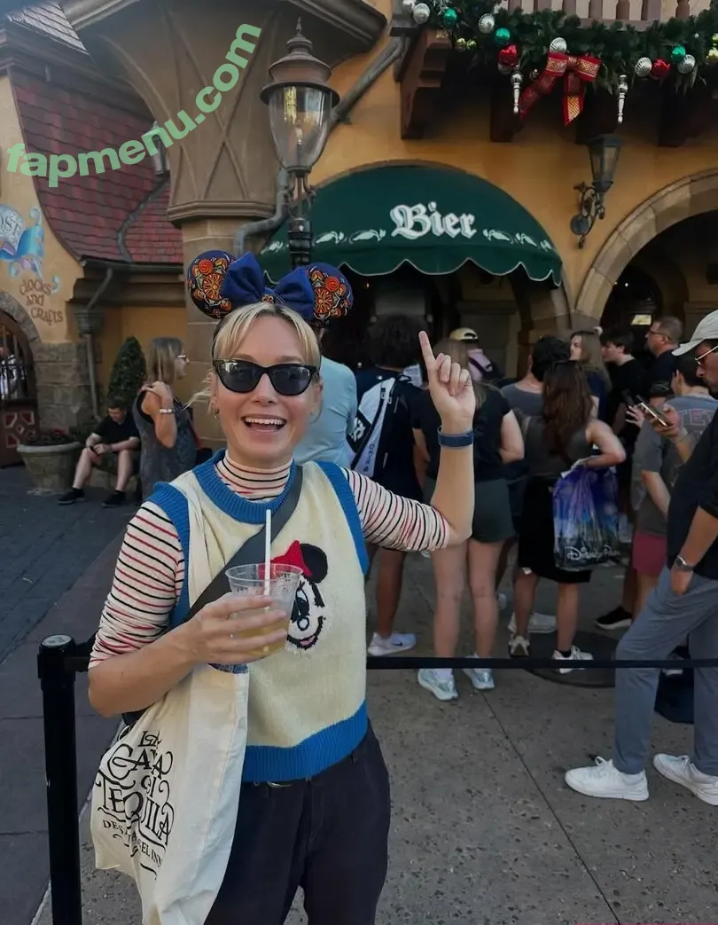 Brie Larson nude photo #2279 (brielarson)