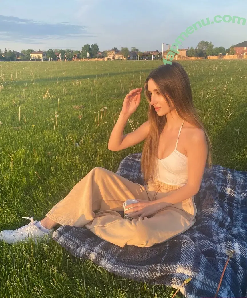 brieanneroksa nude photo #0149 (Acie)