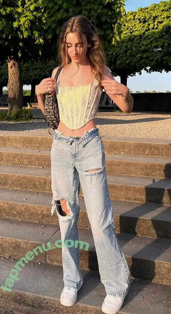 brieanneroksa nude photo #0153 (Acie)