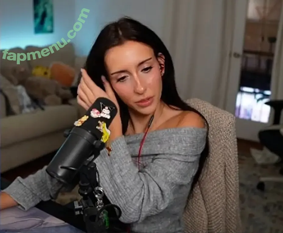 brieanneroksa nude photo #0198 (Acie)