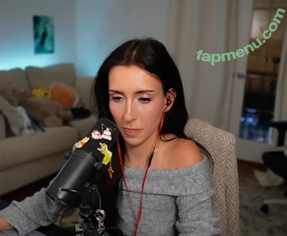 brieanneroksa nude photo #0199 (Acie)