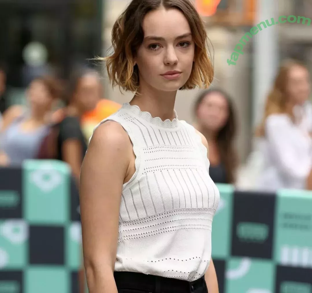 Brigette Lundy-Paine nude photo #0006 (briiiiiiiiiig)