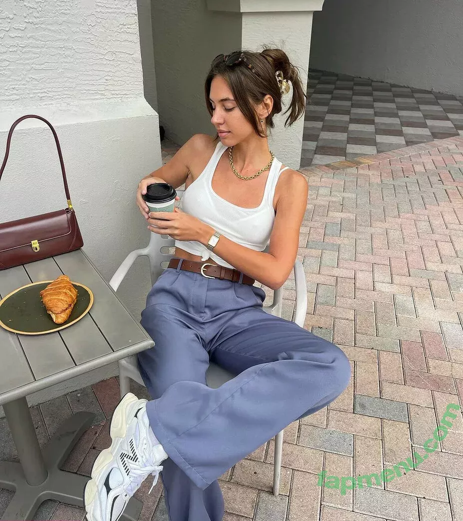 Brit Manuela nude photo #1880 (TheBritManuela / britmanuela)