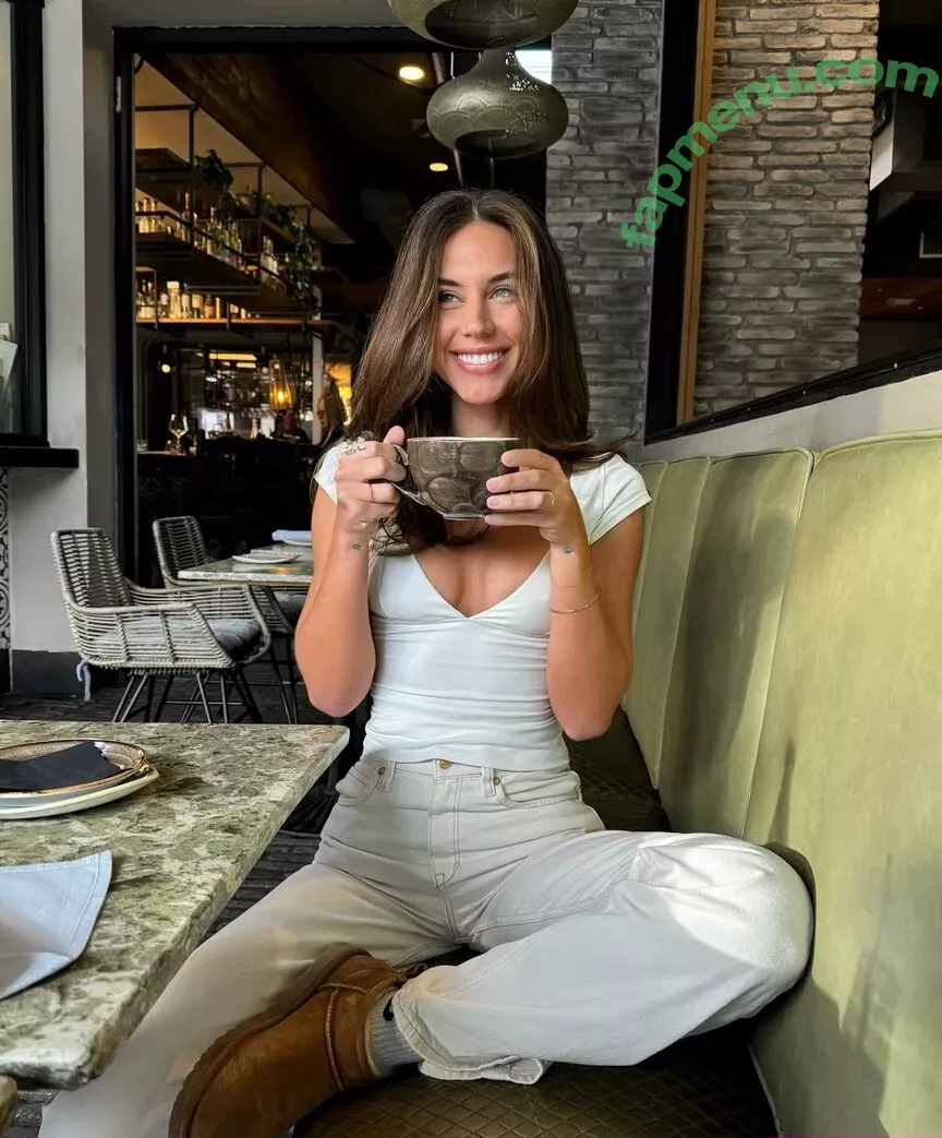 Brit Manuela nude photo #1984 (TheBritManuela / britmanuela)