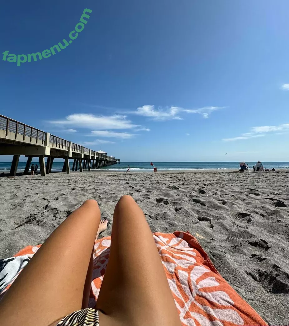 Brit Manuela nude photo #2002 (TheBritManuela / britmanuela)