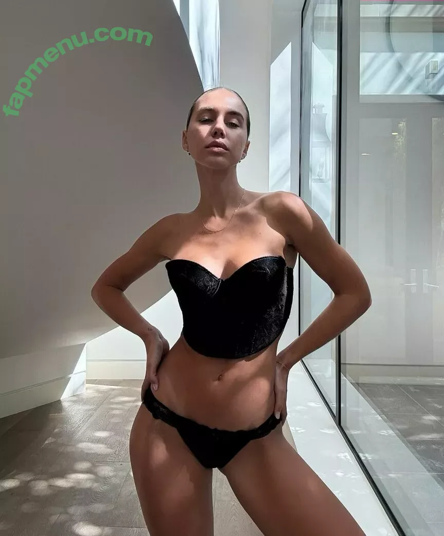 Brit Manuela nude photo #2101 (TheBritManuela / britmanuela)