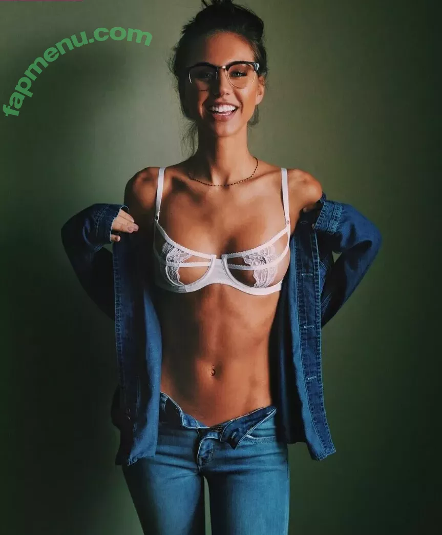 Brit Manuela nude photo #2186 (TheBritManuela / britmanuela)