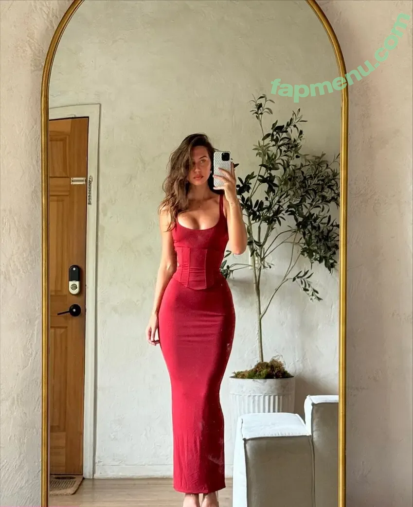 Brit Manuela nude photo #2747 (britmanuela)