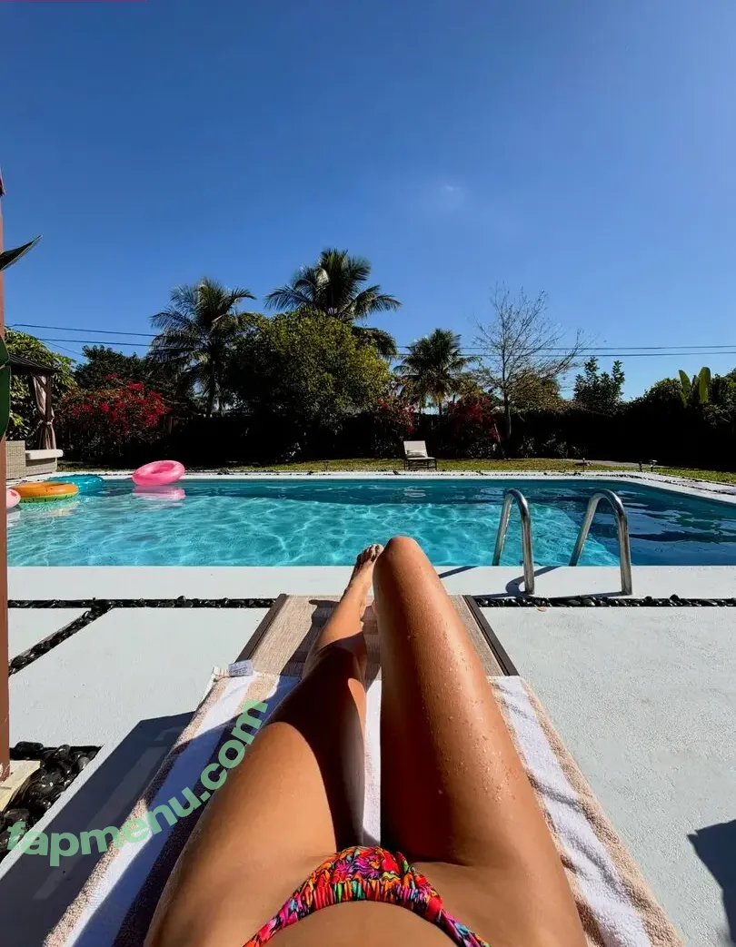 Brit Manuela nude photo #2871 (TheBritManuela / britmanuela)