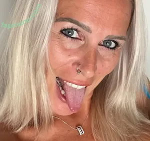 brithotwife / brit_hotwife nude photo #0302