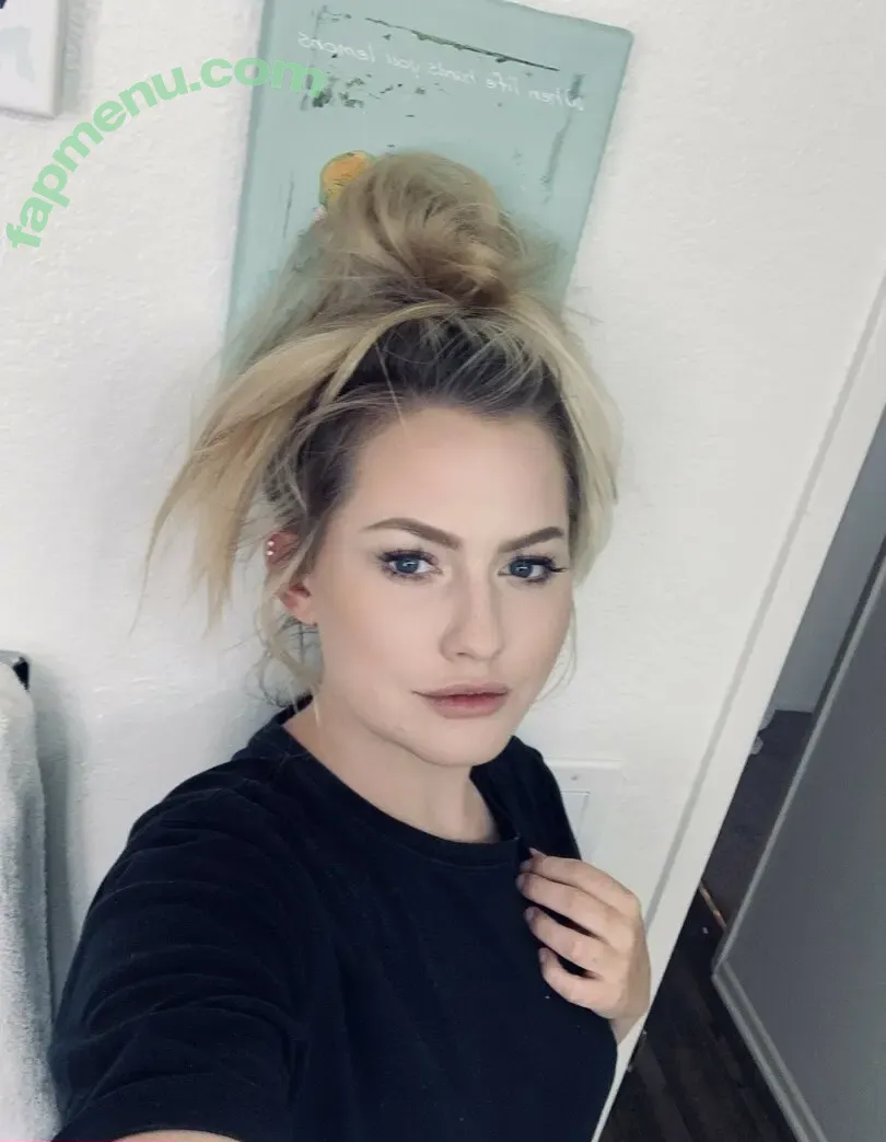 Britney Light nude photo #0405 (Britneylightx / light_britney)