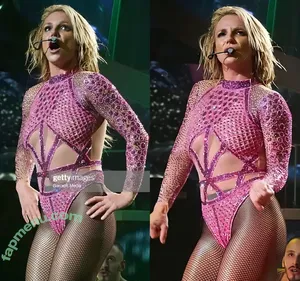 Britney Spears / britneyspears / xoxobritneyj nude photo #3475