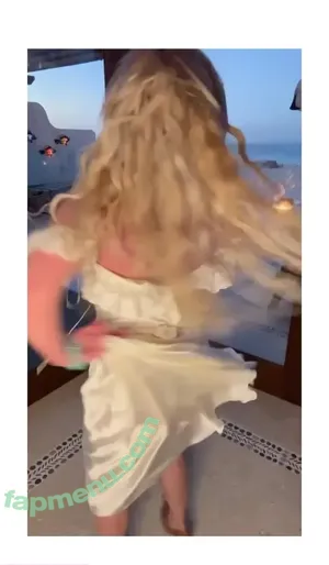 Britney Spears / britneyspears / xoxobritneyj nude photo #3843