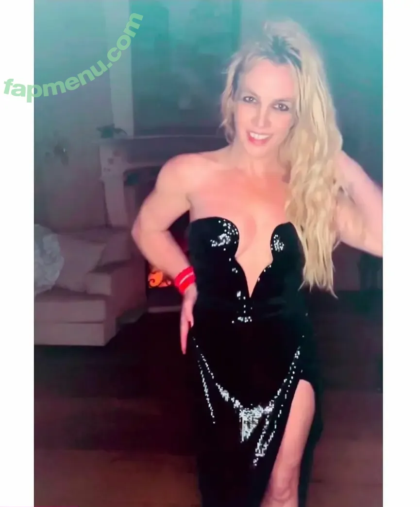 Britney Spears nude photo #3739 (britneyspears / xoxobritneyj)