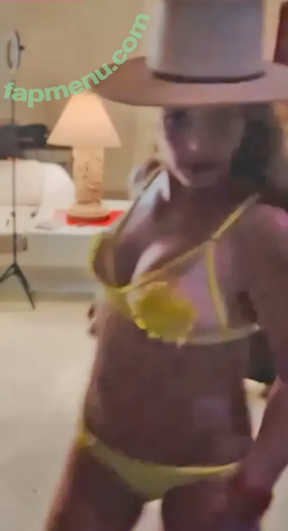 Britney Spears nude photo #3818 (britneyspears / xoxobritneyj)