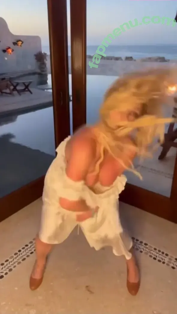 Britney Spears nude photo #3860 (britneyspears / xoxobritneyj)