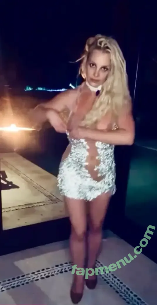 Britney Spears nude photo #3878 (britneyspears / xoxobritneyj)