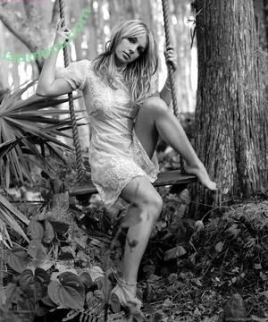 Britney Spears / britneyspears / xoxobritneyj nude photo #4379