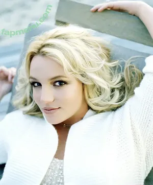 Britney Spears / britneyspears / xoxobritneyj nude photo #4404