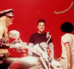 Britney Spears / britneyspears / xoxobritneyj nude photo #4503