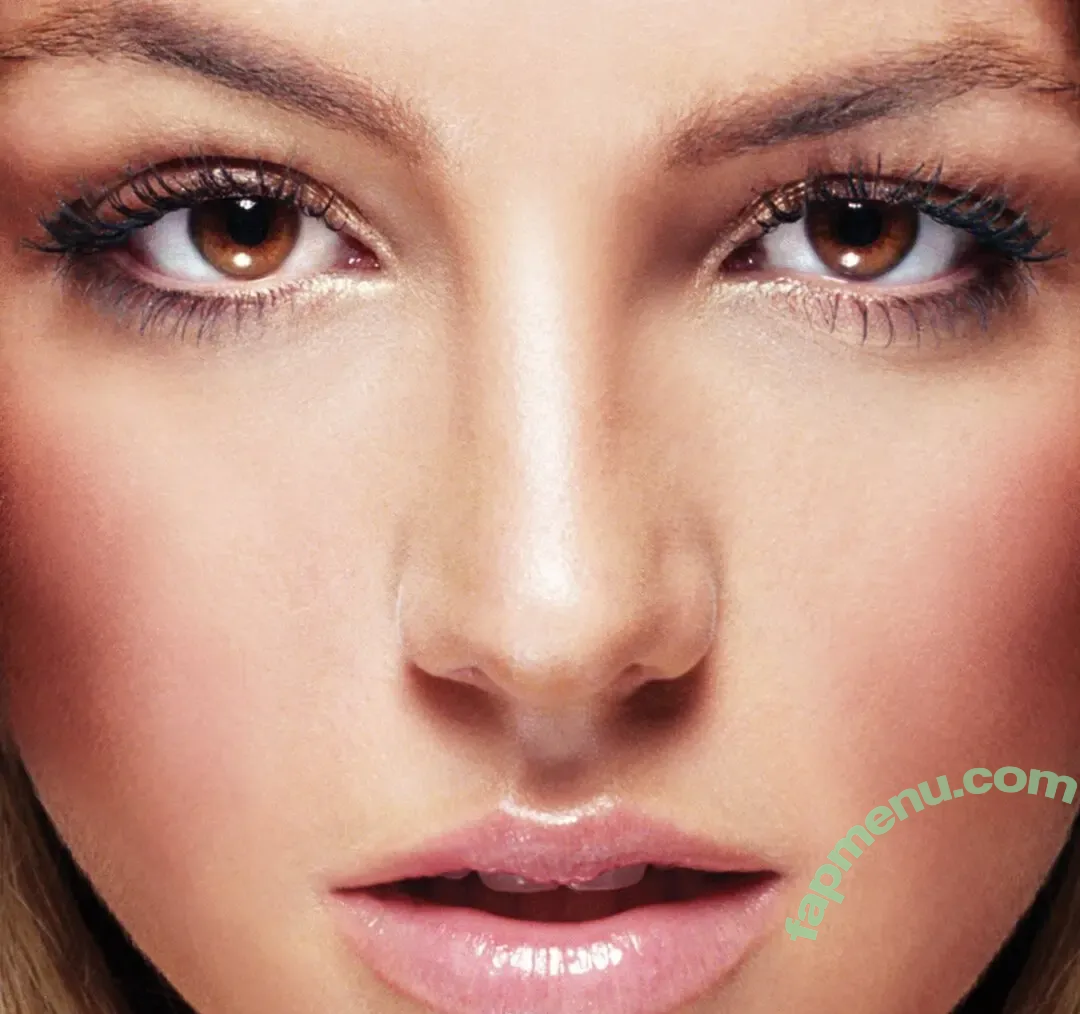 Britney Spears nude photo #4246 (britneyspears / xoxobritneyj)