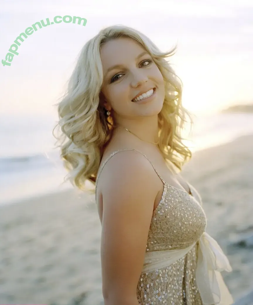 Britney Spears nude photo #4422 (britneyspears / xoxobritneyj)