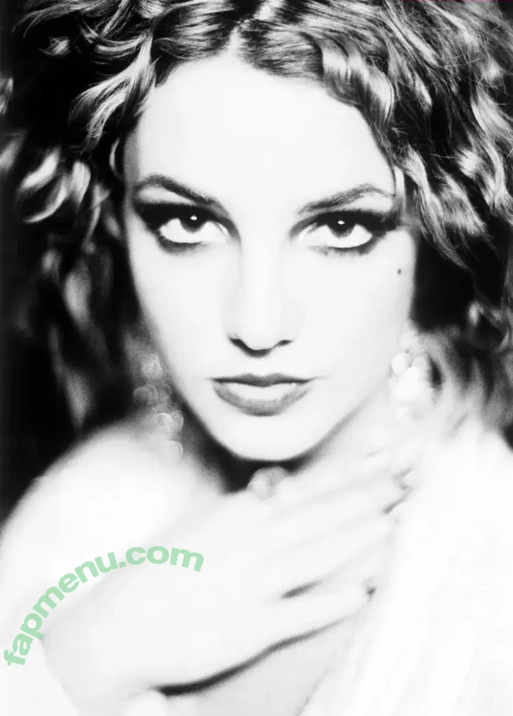 Britney Spears nude photo #4455 (britneyspears / xoxobritneyj)